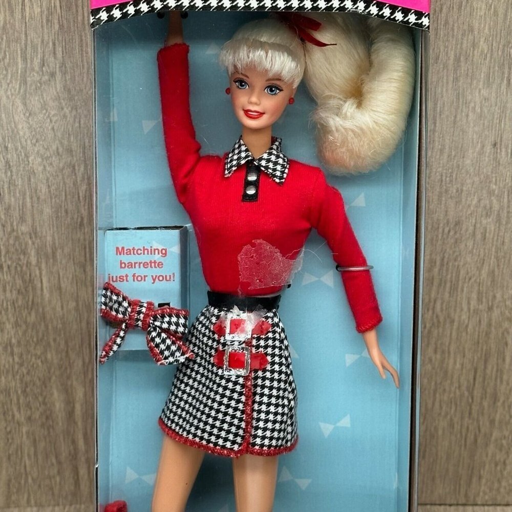 1997 Barbie Ponytails Fashion Doll AAFES Special Edition #18141 - Mattel - Picture 2 of 8